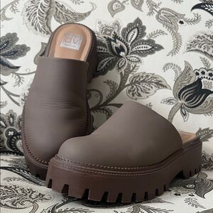 Dolce Vita Lexy Chunky Clog
